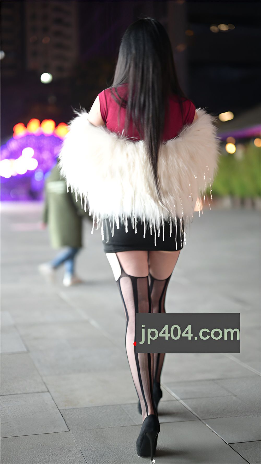 漂亮的黑丝小姐姐[2.26G/MP4]