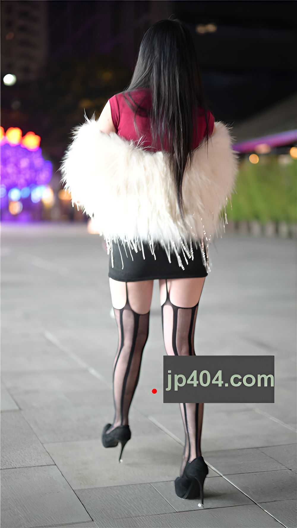 漂亮的黑丝小姐姐[2.26G/MP4]