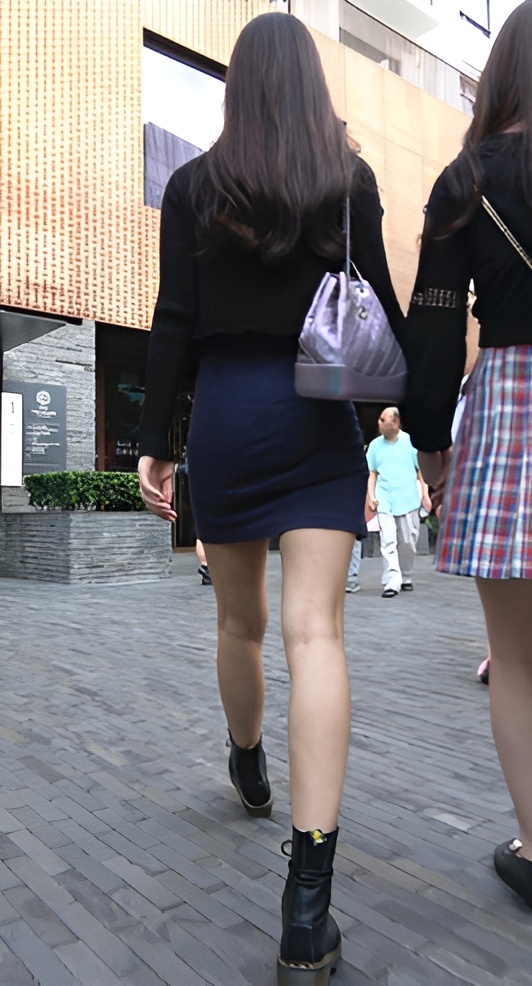 连体包臀裙小姐姐[3.14G/MP4]