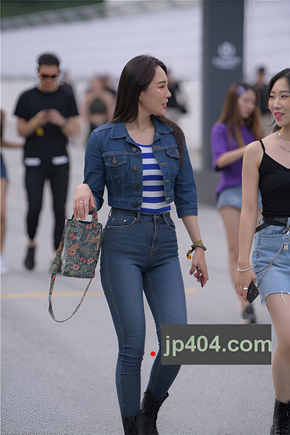 长腿牛仔紧身裤MM(26P)[623M/JPG]