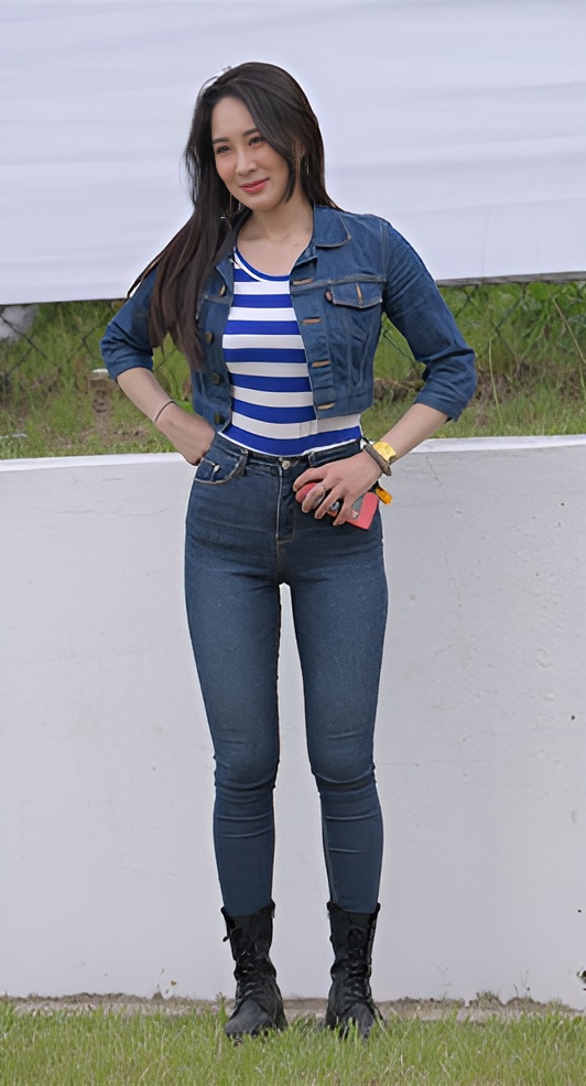 长腿牛仔紧身裤MM(26P)[623M/JPG]