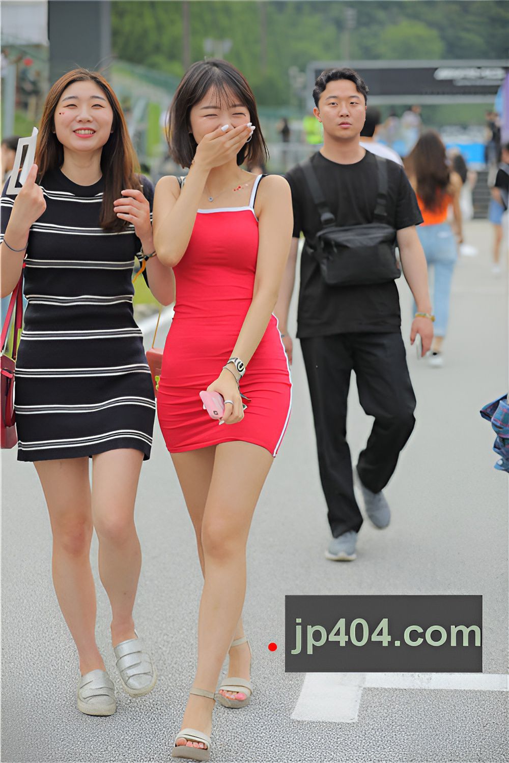 爱笑的女孩【套图+视频】