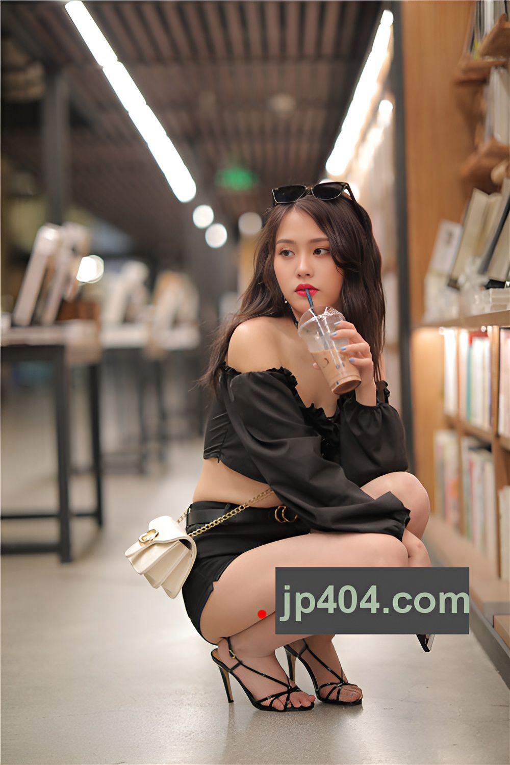 漂亮的露腰美女小姐姐(144P)[1.22G/JPG]