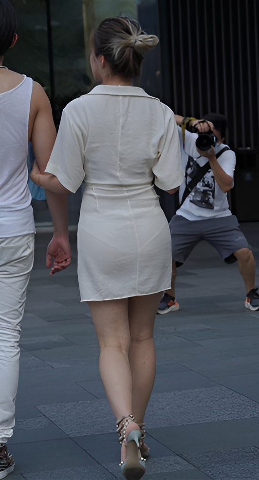 微透白裙美女【套图+视频】 微透白裙美女【套图+视频】