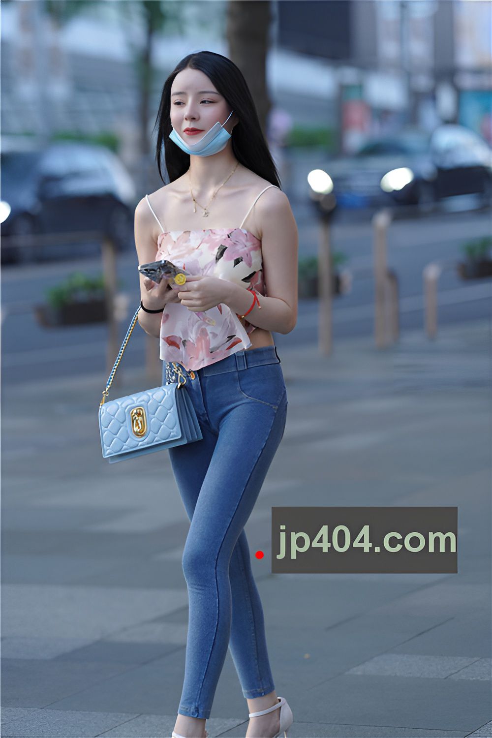 长腿牛仔裤苗条的小姐姐【套图+视频】