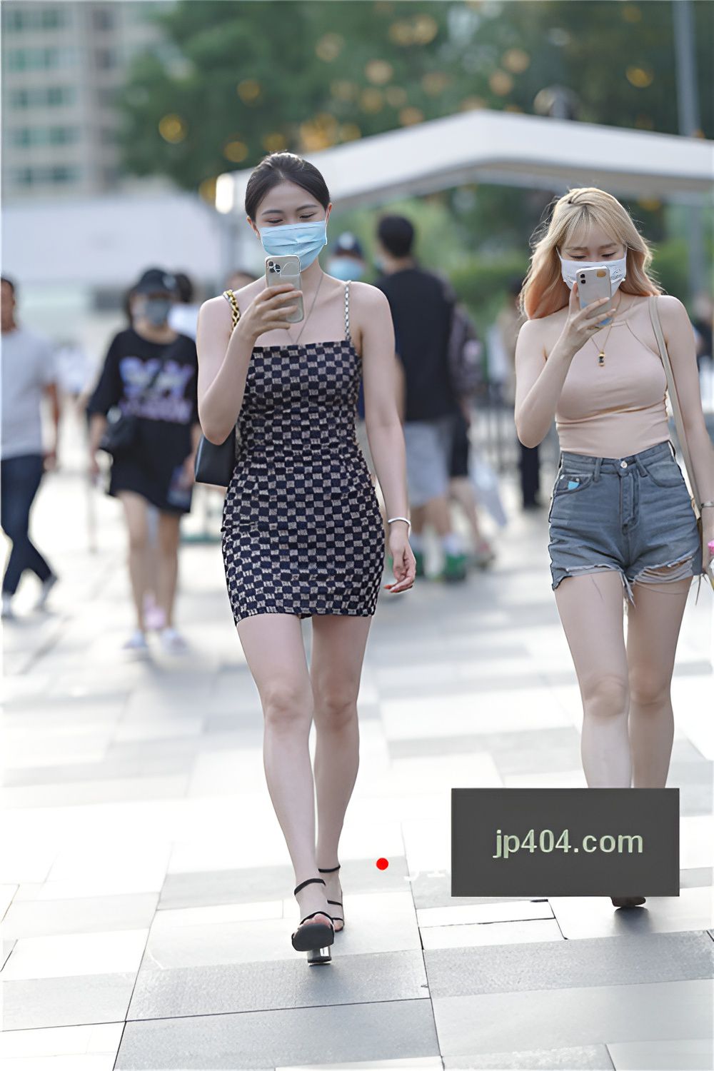 吊带连体包臀裙美女【套图+视频】