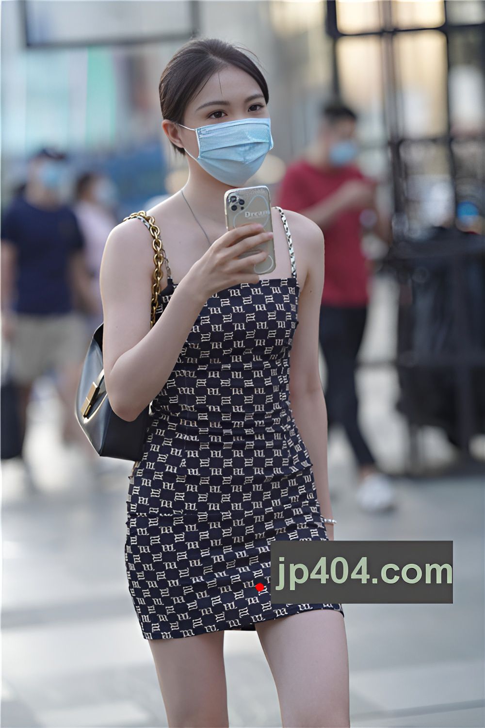 吊带连体包臀裙美女【套图+视频】