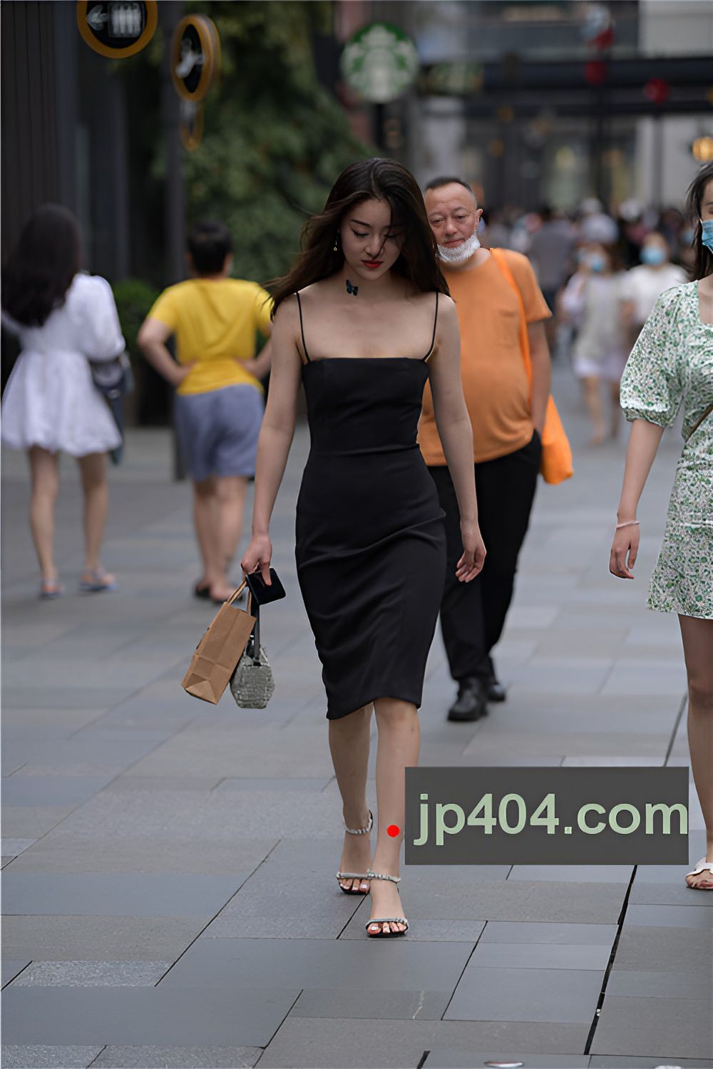 连体黑裙美女(55P)[1.14G/JPG]