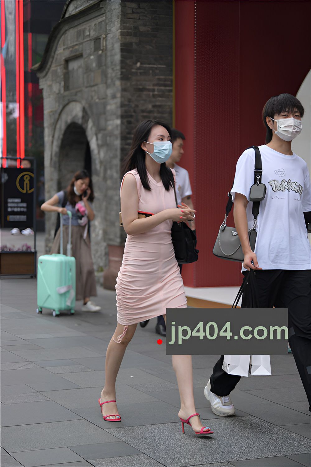 漂亮的粉裙小姐姐(49P)[1.04G/JPG]