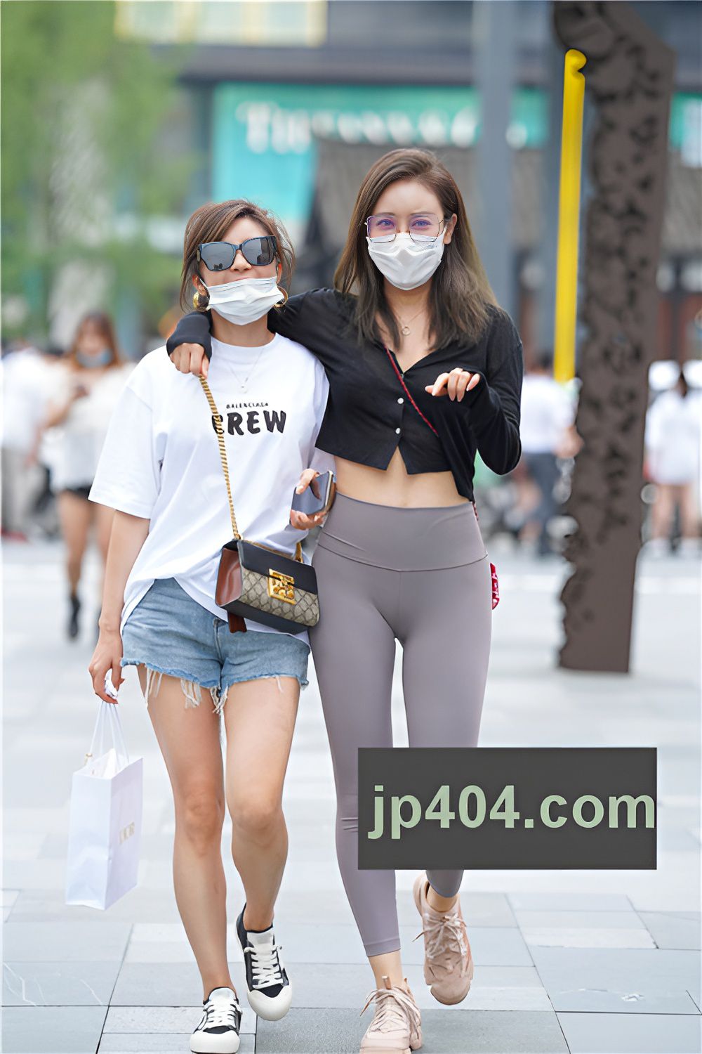 高腰紧身瑜伽裤美女(38P)[386M/JPG]