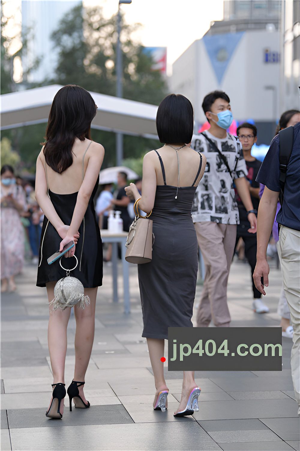 两个吊带裙小姐姐(49P)[1.09G/JPG]