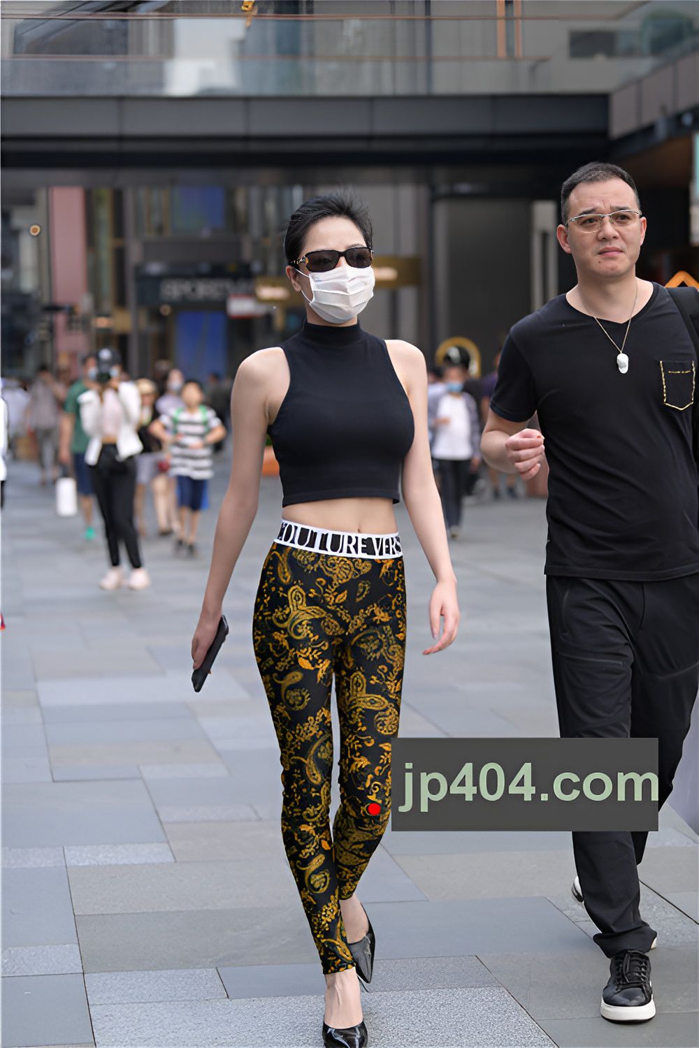 紧身裤美妇(84P)[1.83G/JPG]