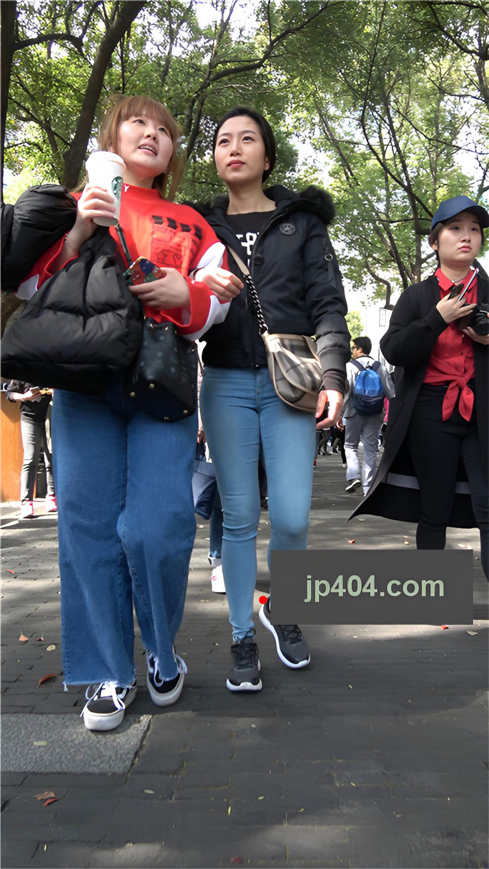 黑衣蓝牛妹子[2.31G/MP4]