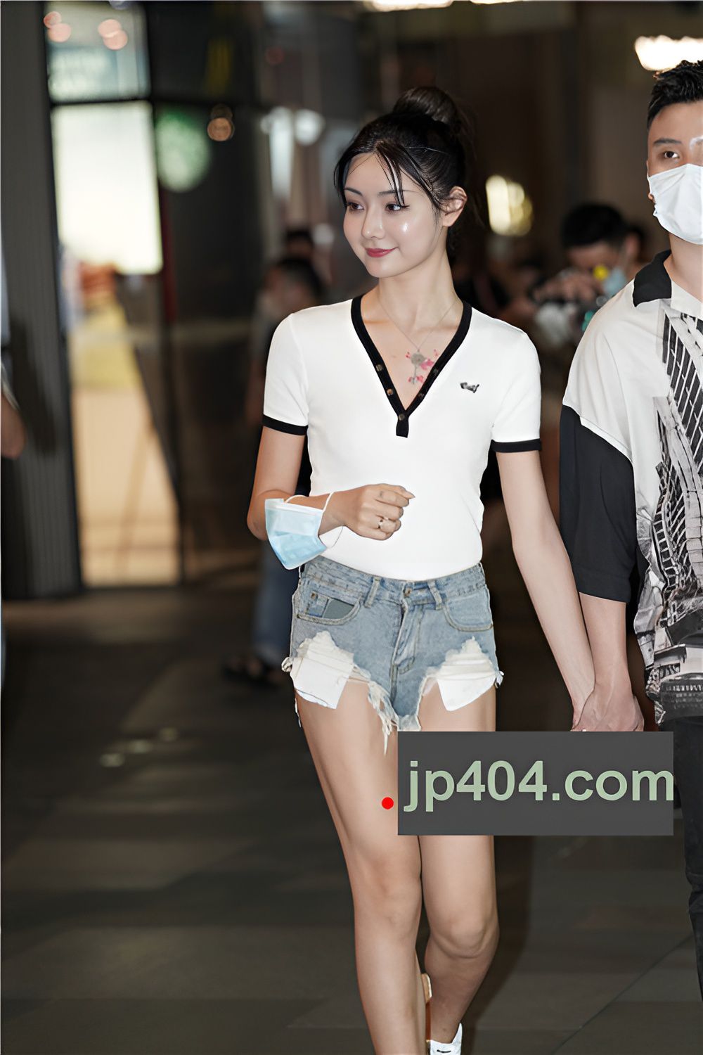 牛仔热裤妹子(48P)[613M/JPG]