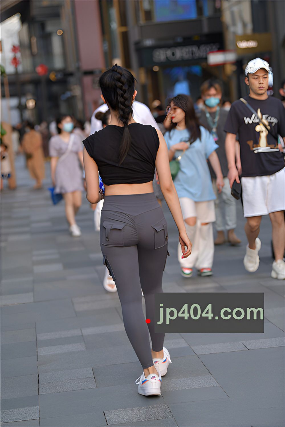 紧身裤小姐姐(61P)[1.09G/JPG]