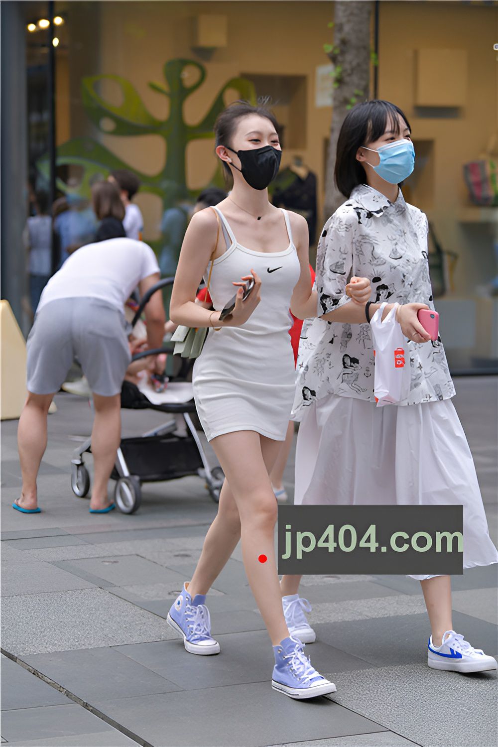 吊带包臀裙小姐姐(67P)[760MG/JPG]