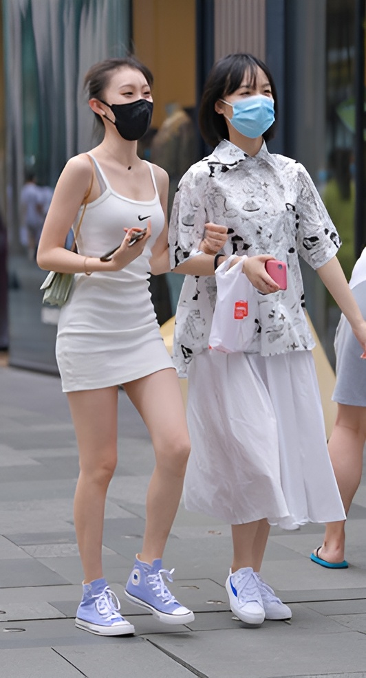 吊带包臀裙小姐姐(67P)[760MG/JPG]