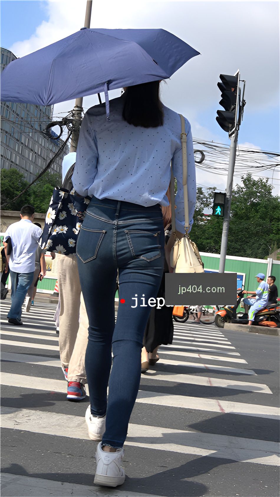 怕晒黑的牛仔女孩[2.85G/MP4]