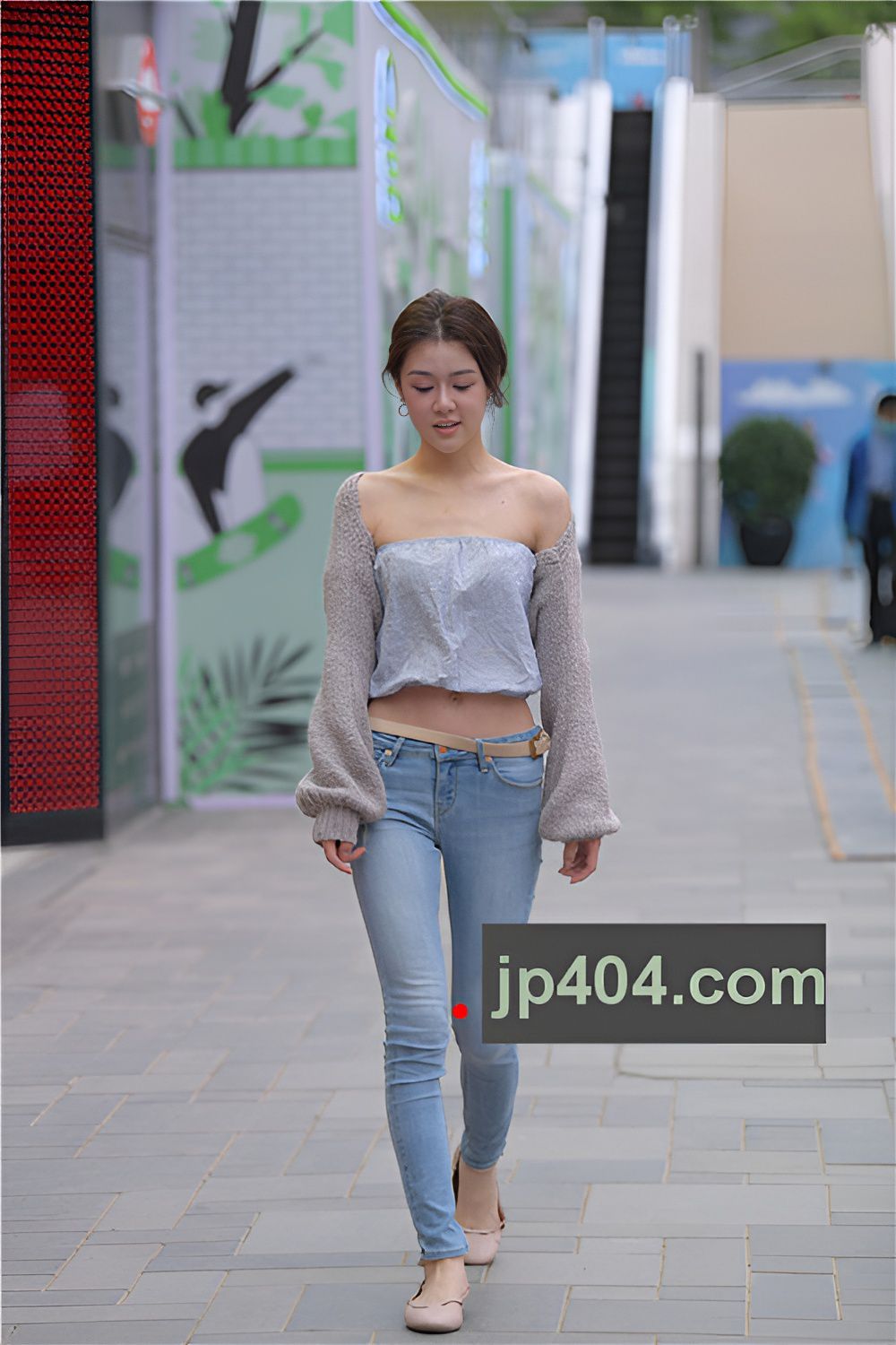 牛仔裤小姐姐(41P)[1022M/JPG]