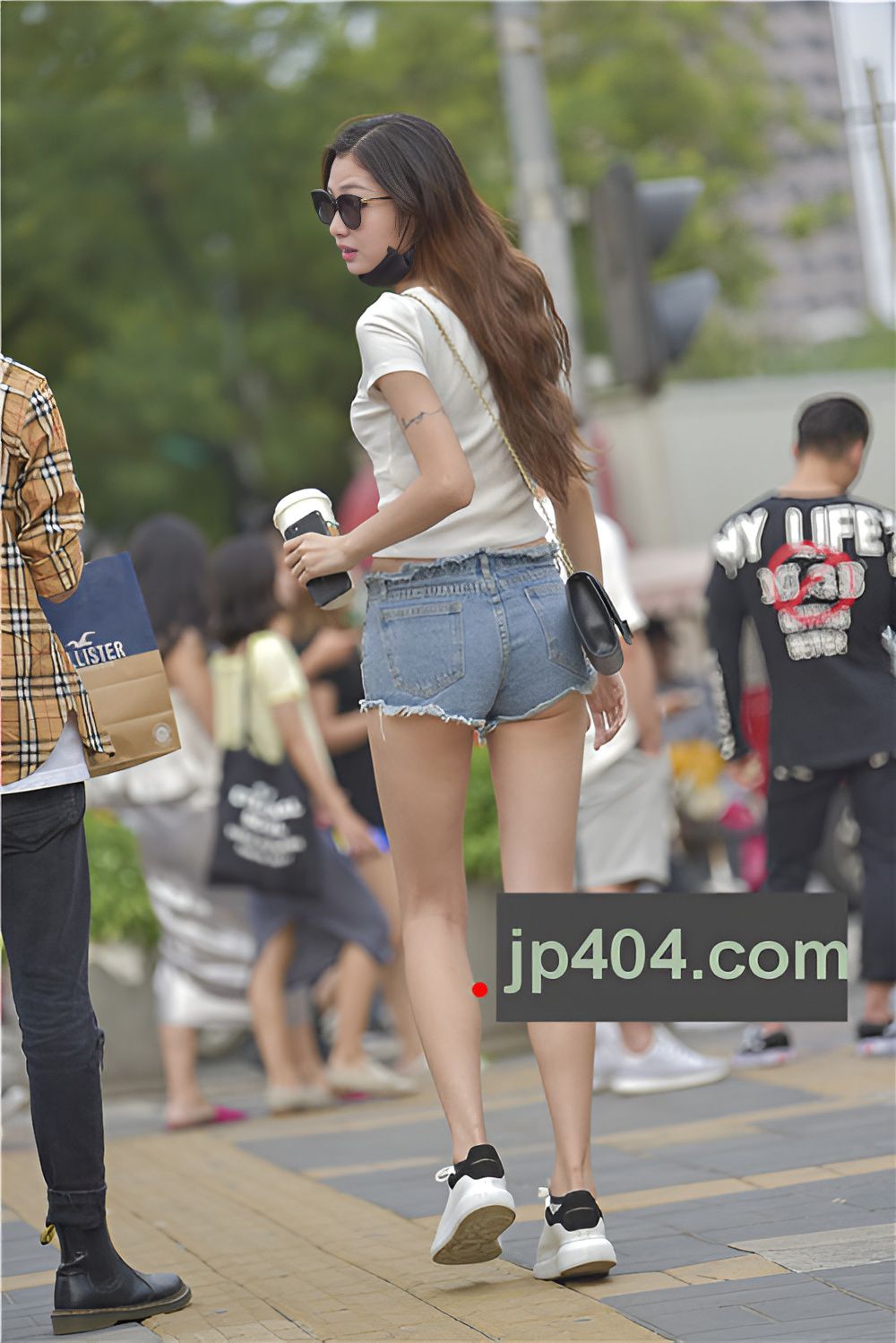 牛仔热裤小姐姐(85P)[623M/JPG]