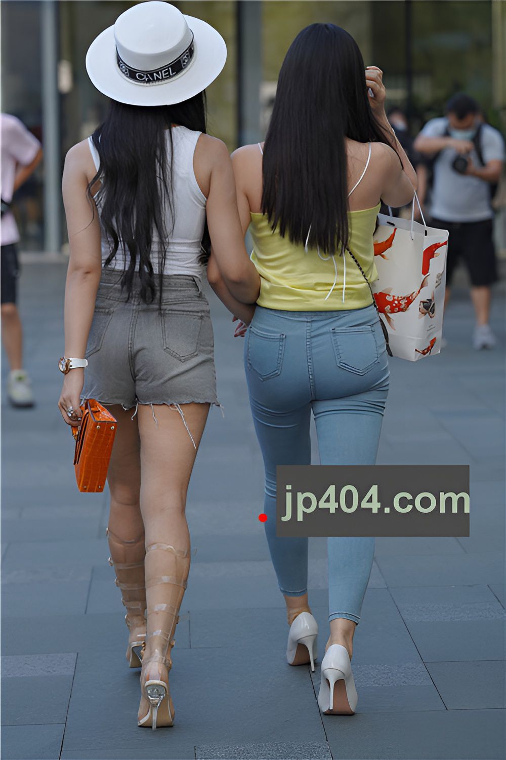 丰腴牛仔裤美女【套图+视频】