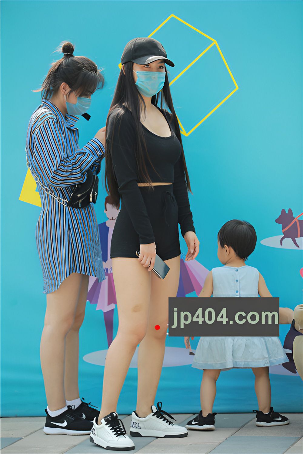 漂亮的长发美女【套图+视频】