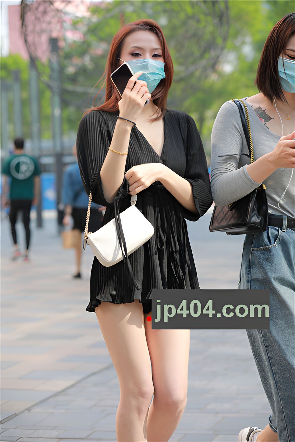 黑裙妹子【套图+视频】