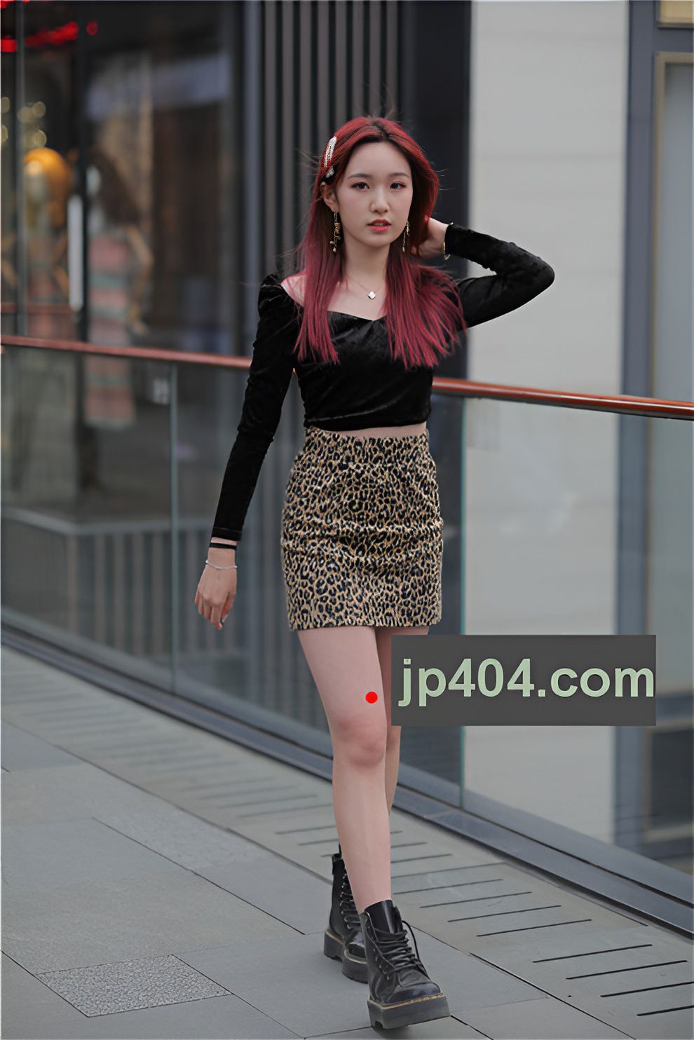 红发豹纹裙美女【套图+视频】