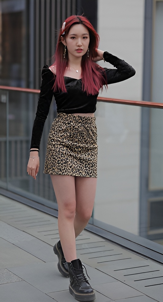 红发豹纹裙美女【套图+视频】 红发豹纹裙美女【套图+视频】