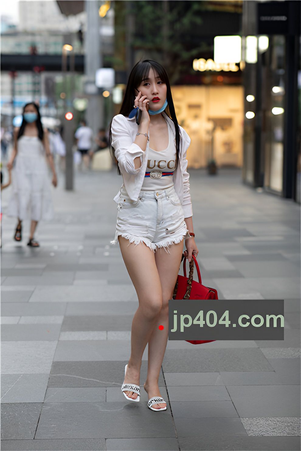 热裤小姐姐【套图+视频】