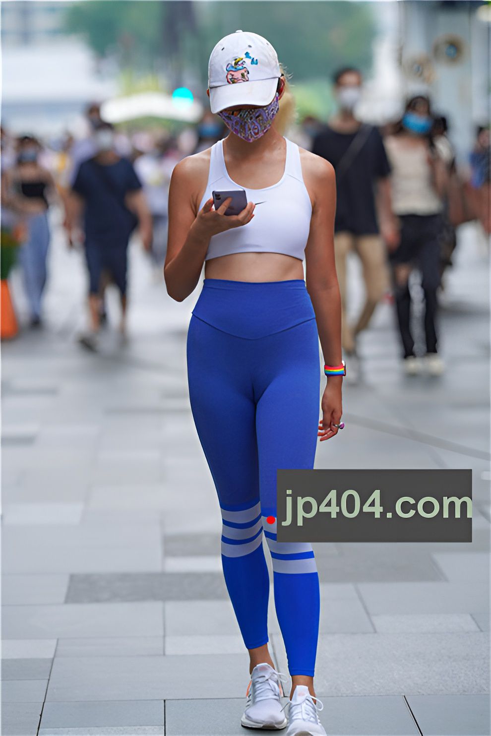 蓝色紧身裤小妹【套图+视频】