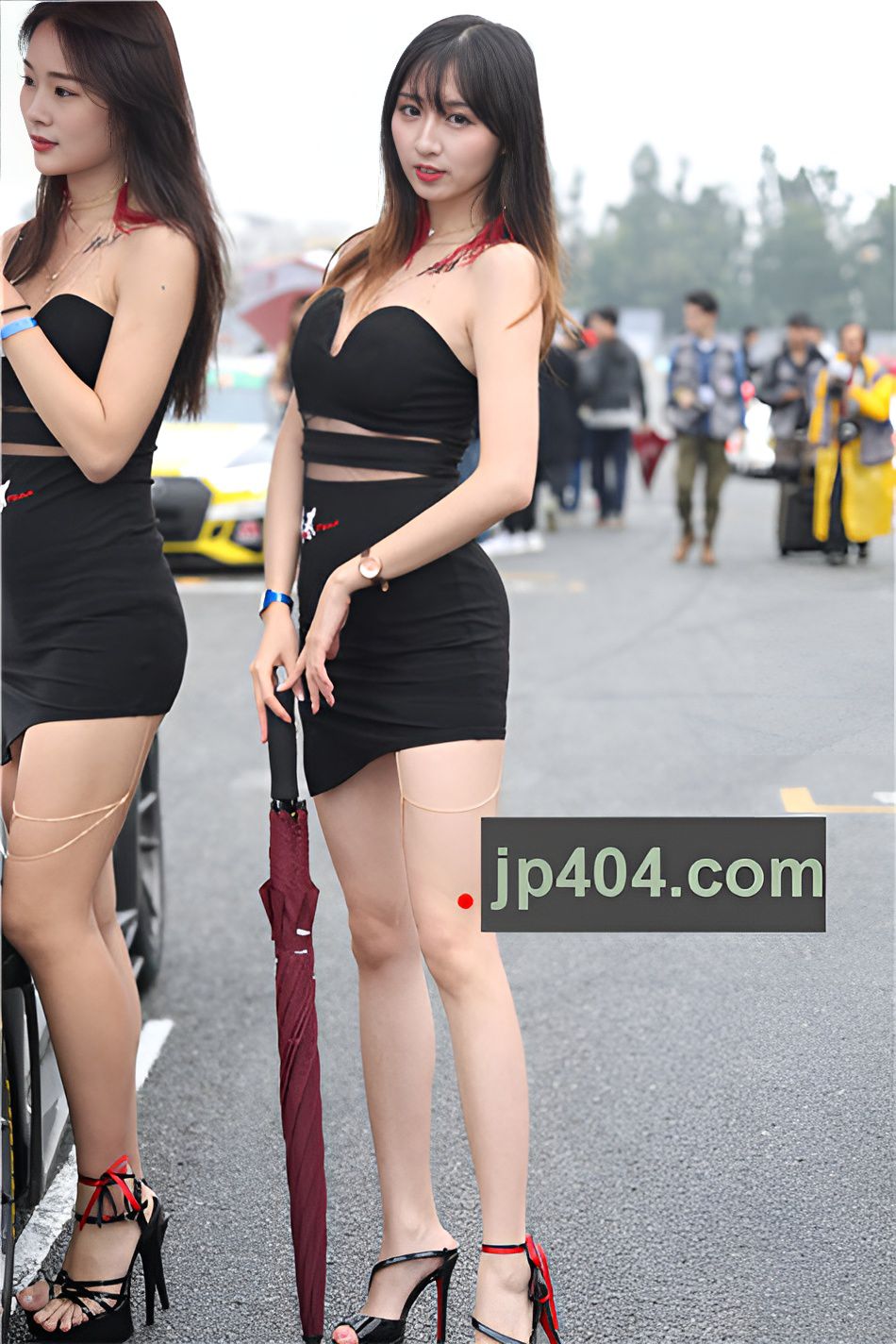 漂亮的长腿车模小姐姐【套图+视频】