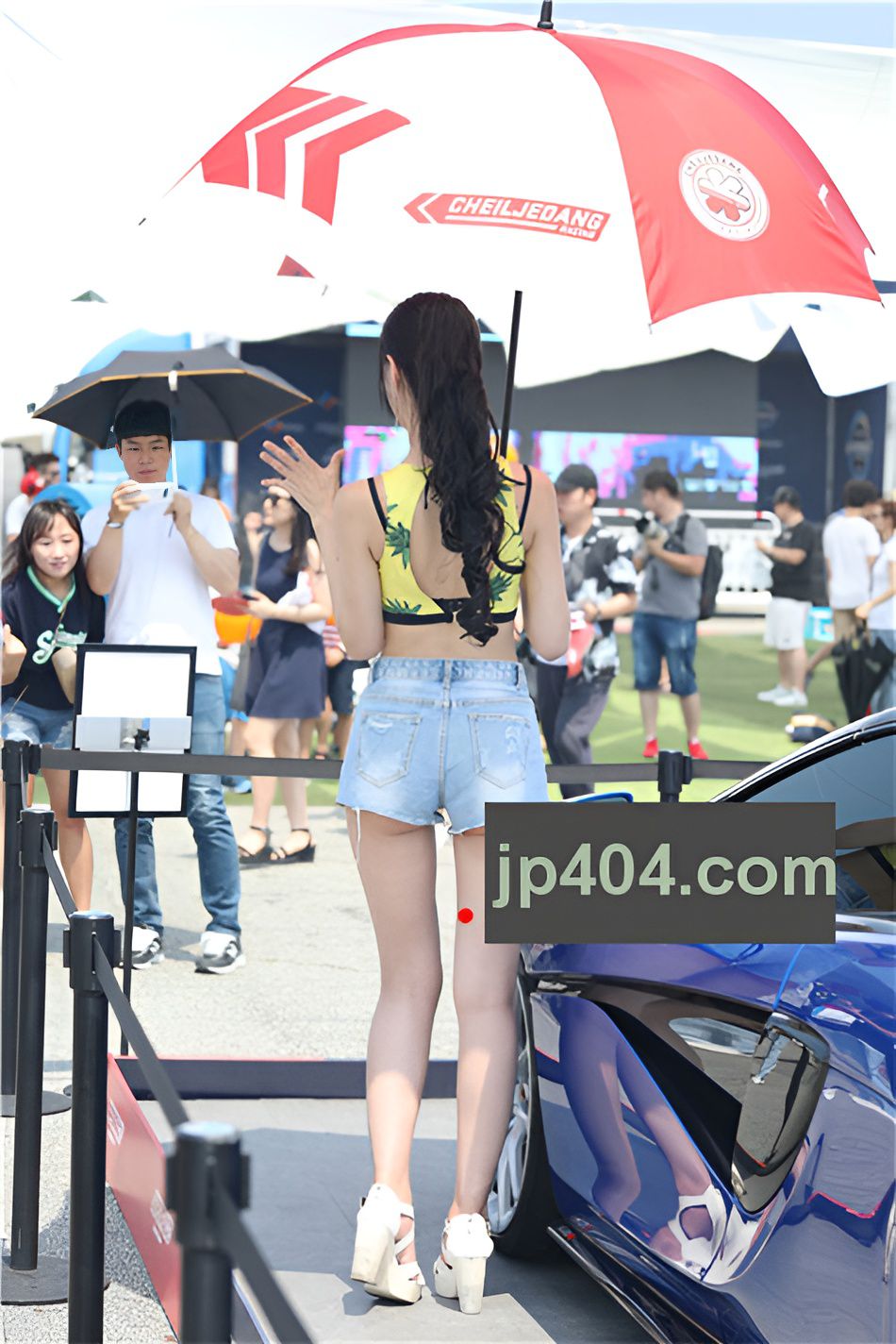 （套图）车模小妹(75P)[302M/JPG]