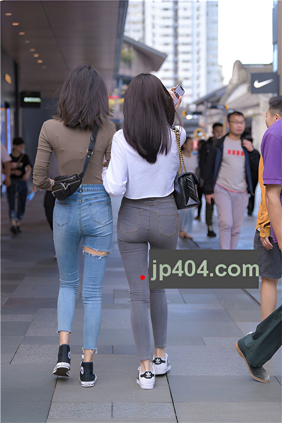 （套图）两个灰蓝牛仔妹(82P)[1.38G/JPG]