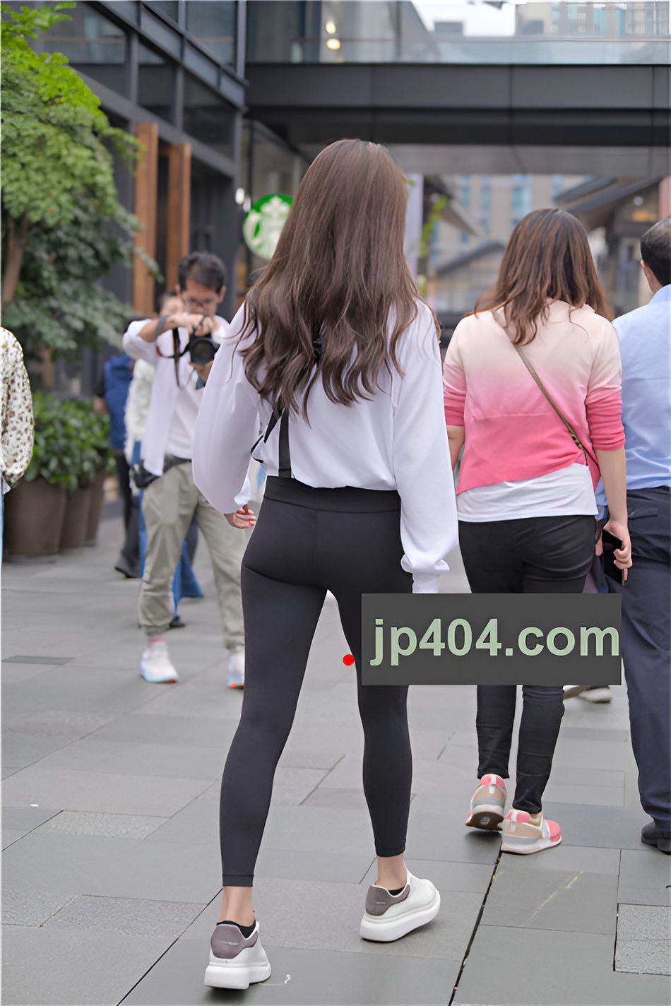 （套图）黑色瑜伽裤美女(56P)[817M/JPG]