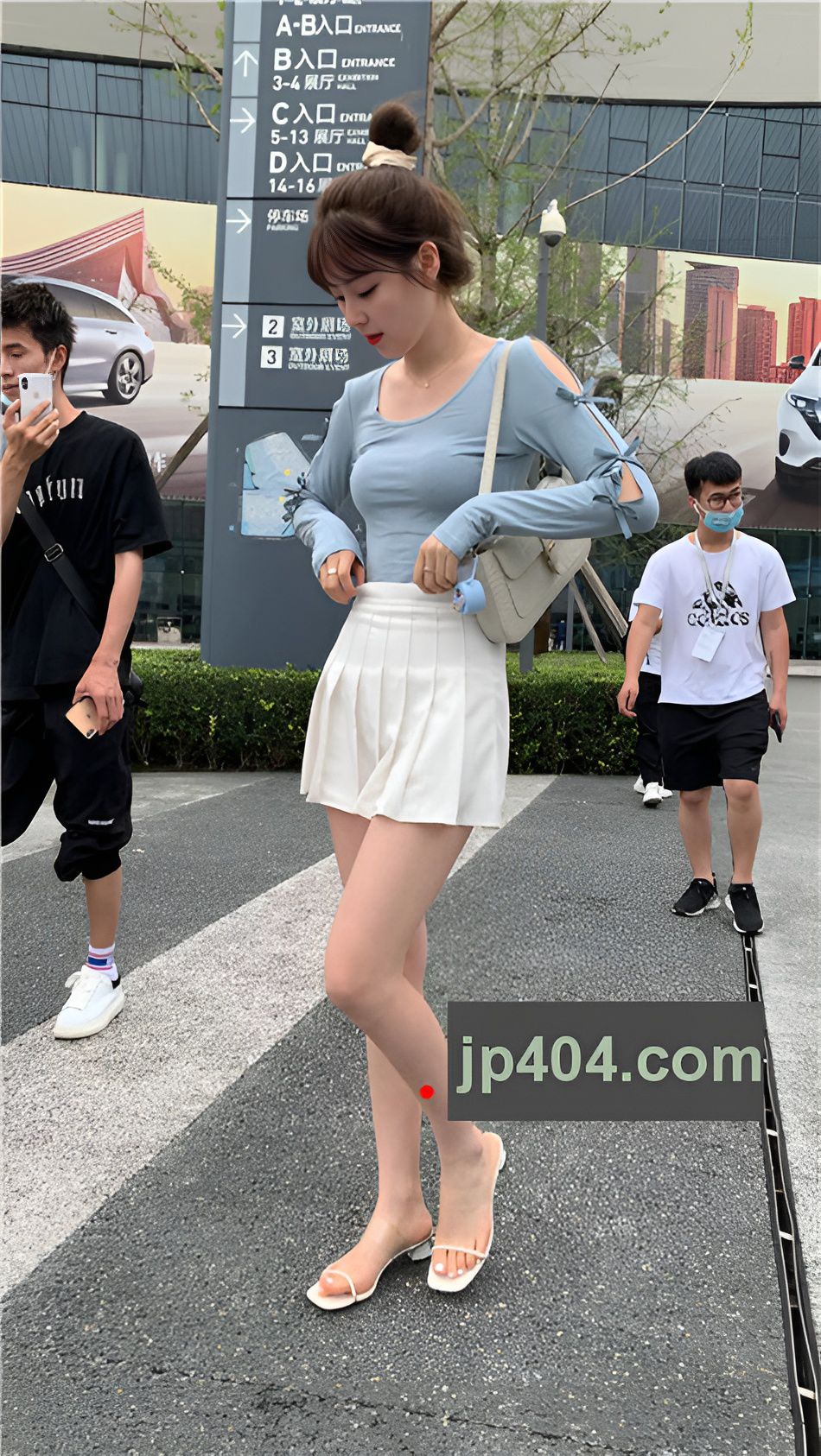 【套图+视频】白色百褶裙美女[3.74G/118P]