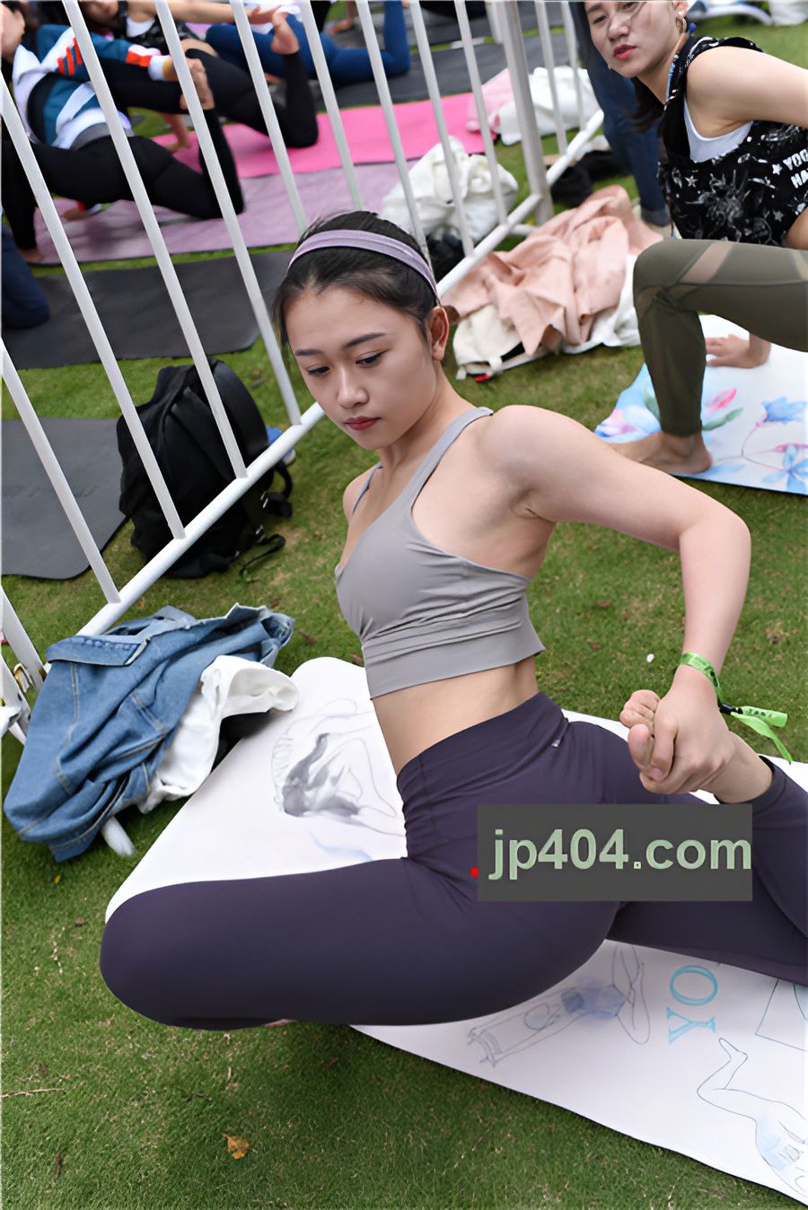 （套图五）瑜伽大会(438P)[6.88G/JPG]