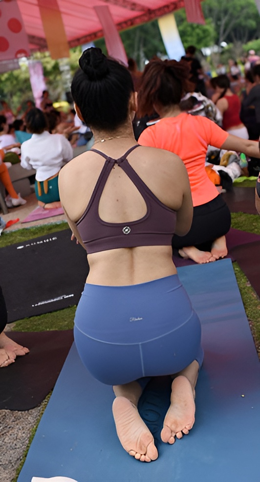 （套图四）瑜伽大会(657P)[9.69G/JPG]