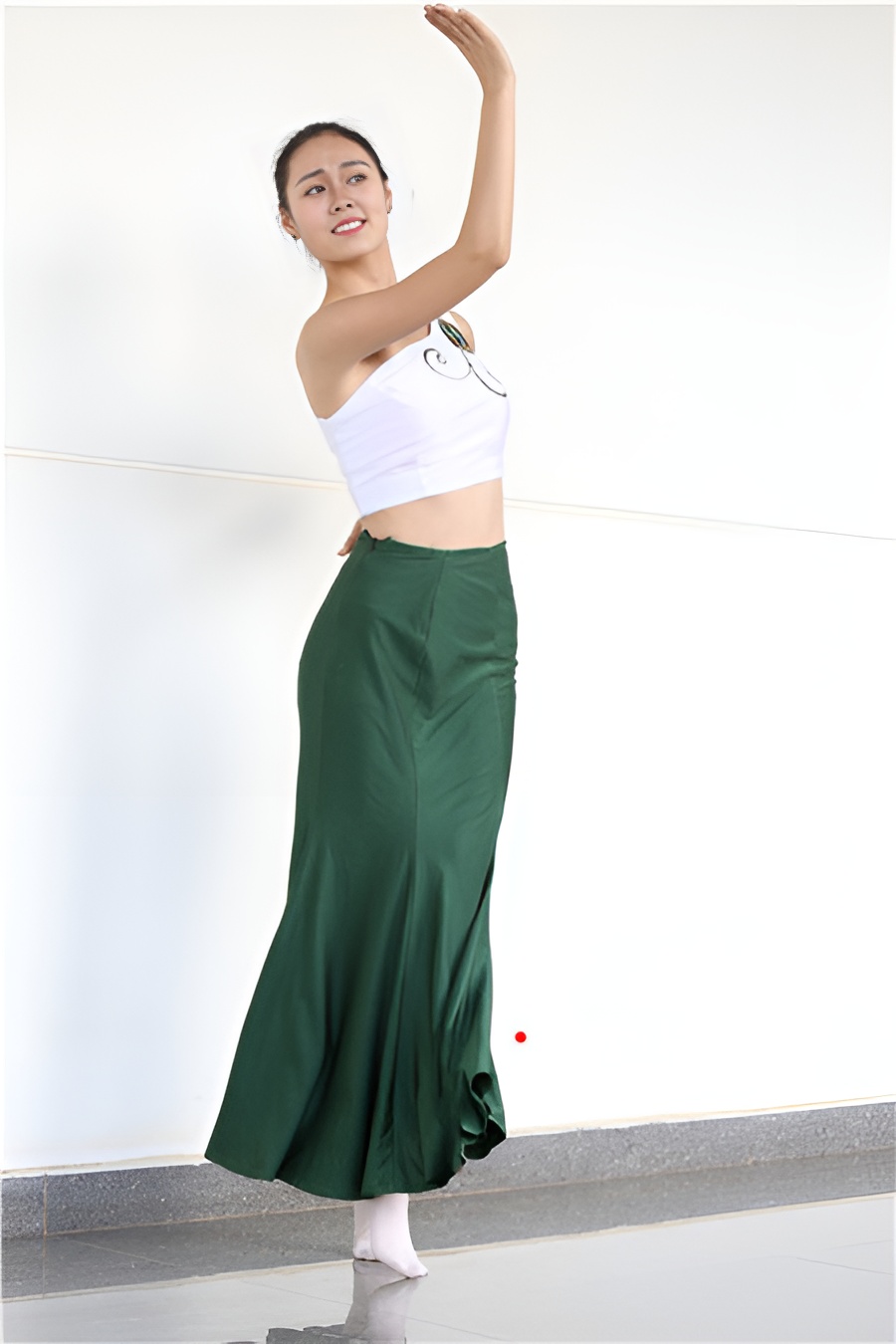 （套图）跳舞的女孩(141P)[854M/JPG]