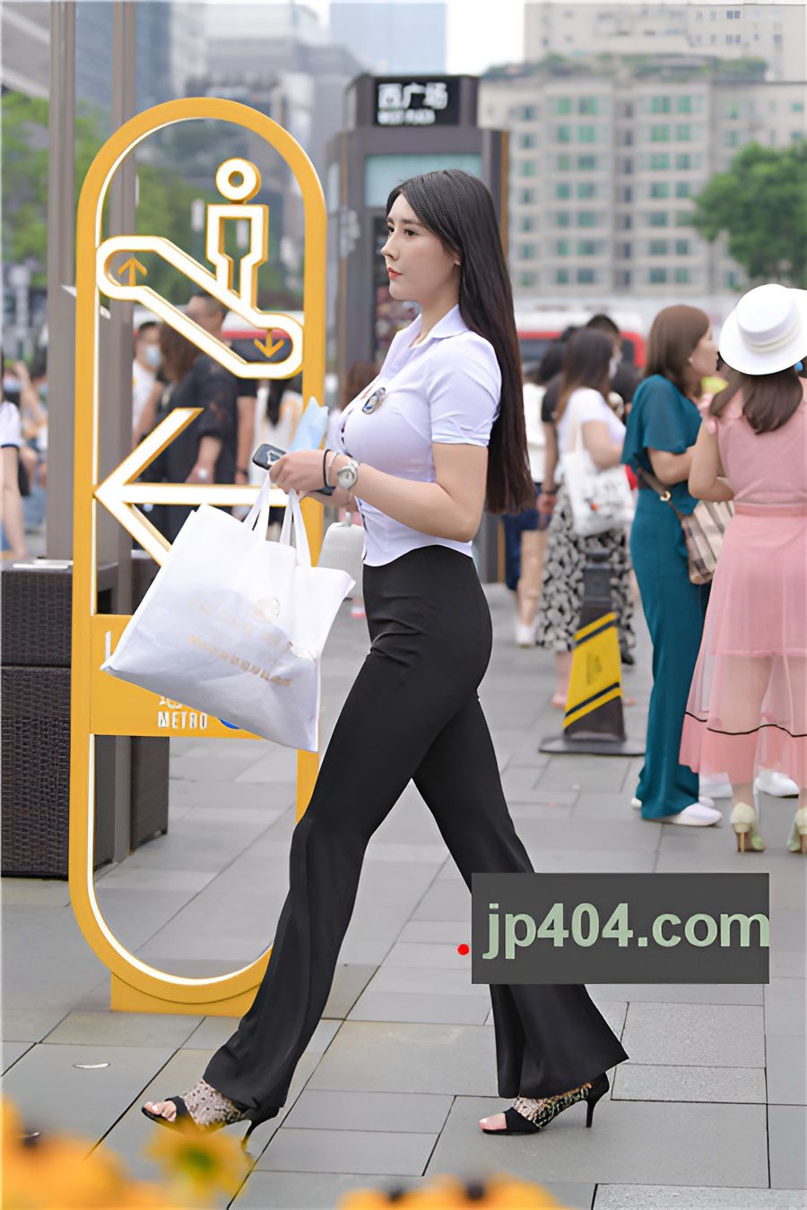 （套图）极品好身材(282P)[3.19G/JPG]