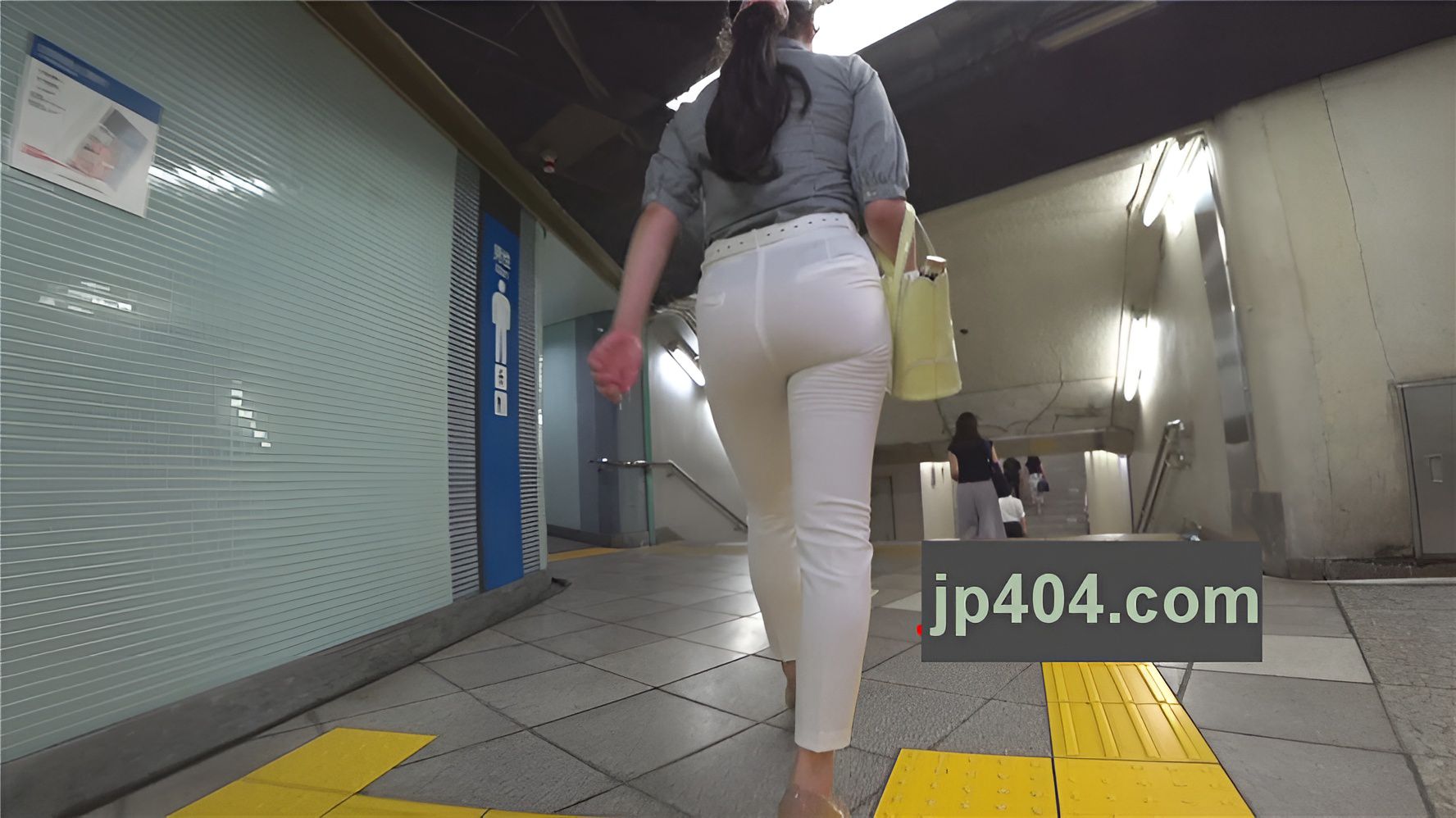 紧身白裤OL少妇[1.24G/MP4]