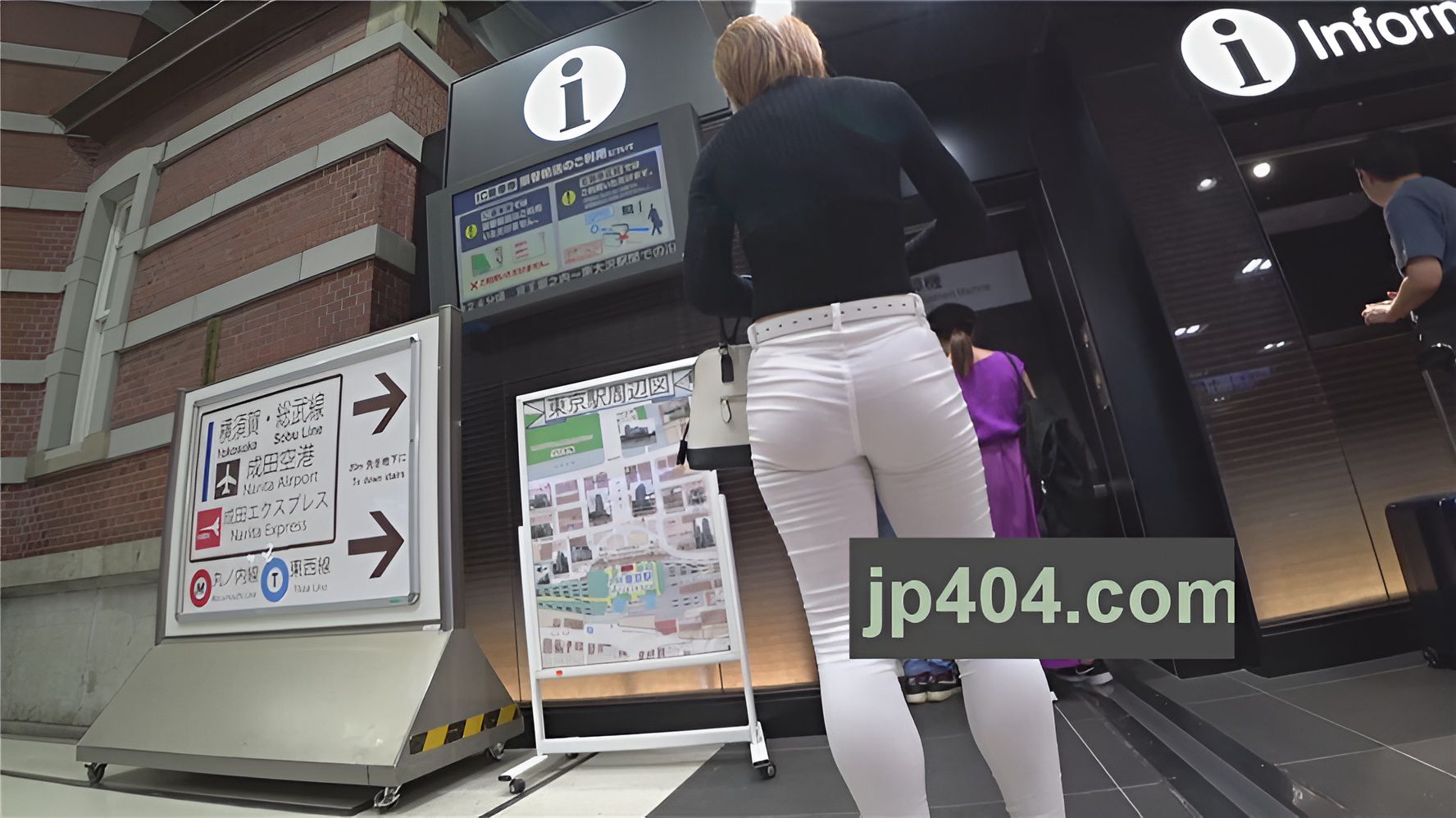 白色破洞紧身裤高跟OL[1.39G/MP4]