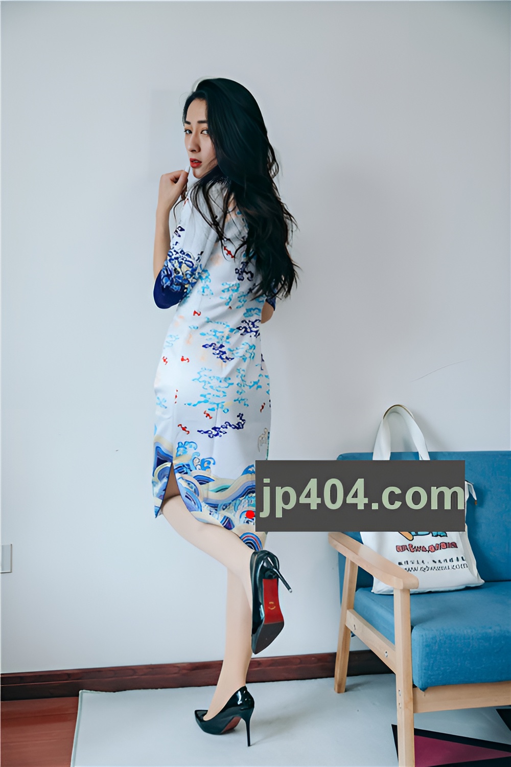 旗袍美腿小姐姐【套图+视频】