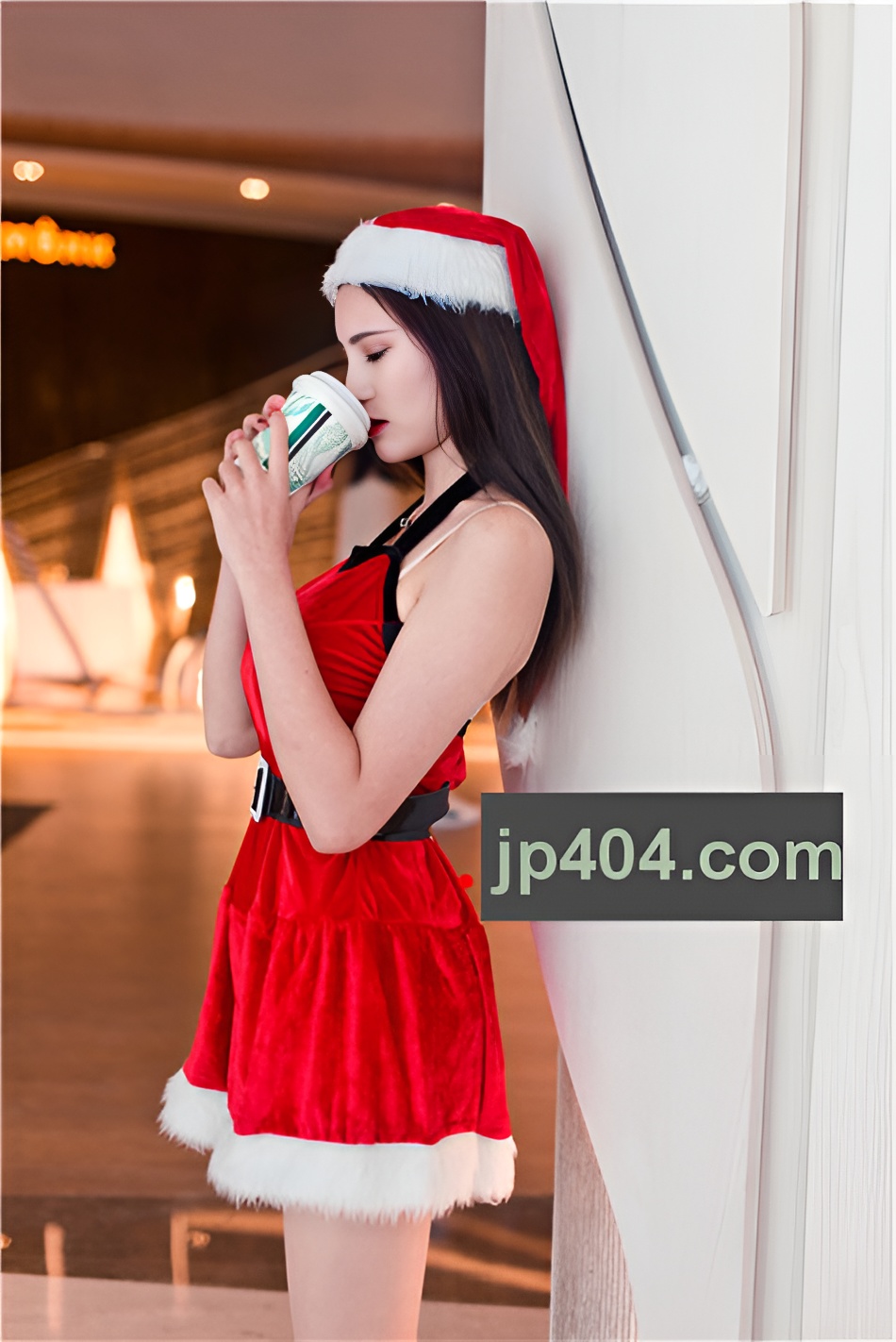 肉丝红裙美女 【套图+视频】