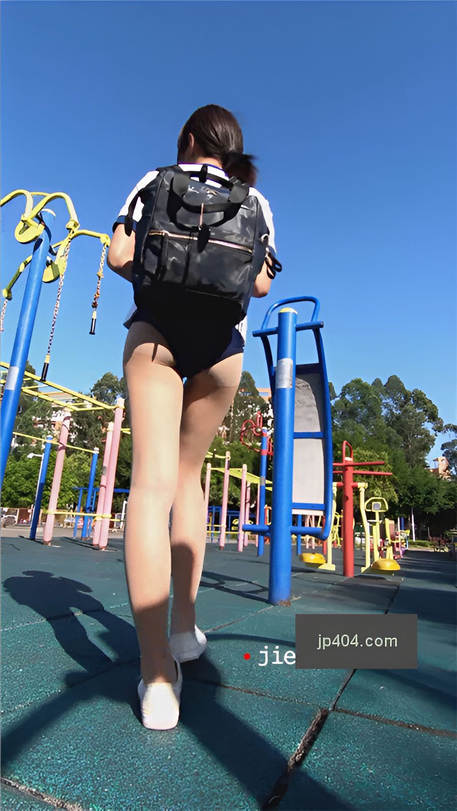 （视频）肉丝短发小姐姐[652M/MP4]