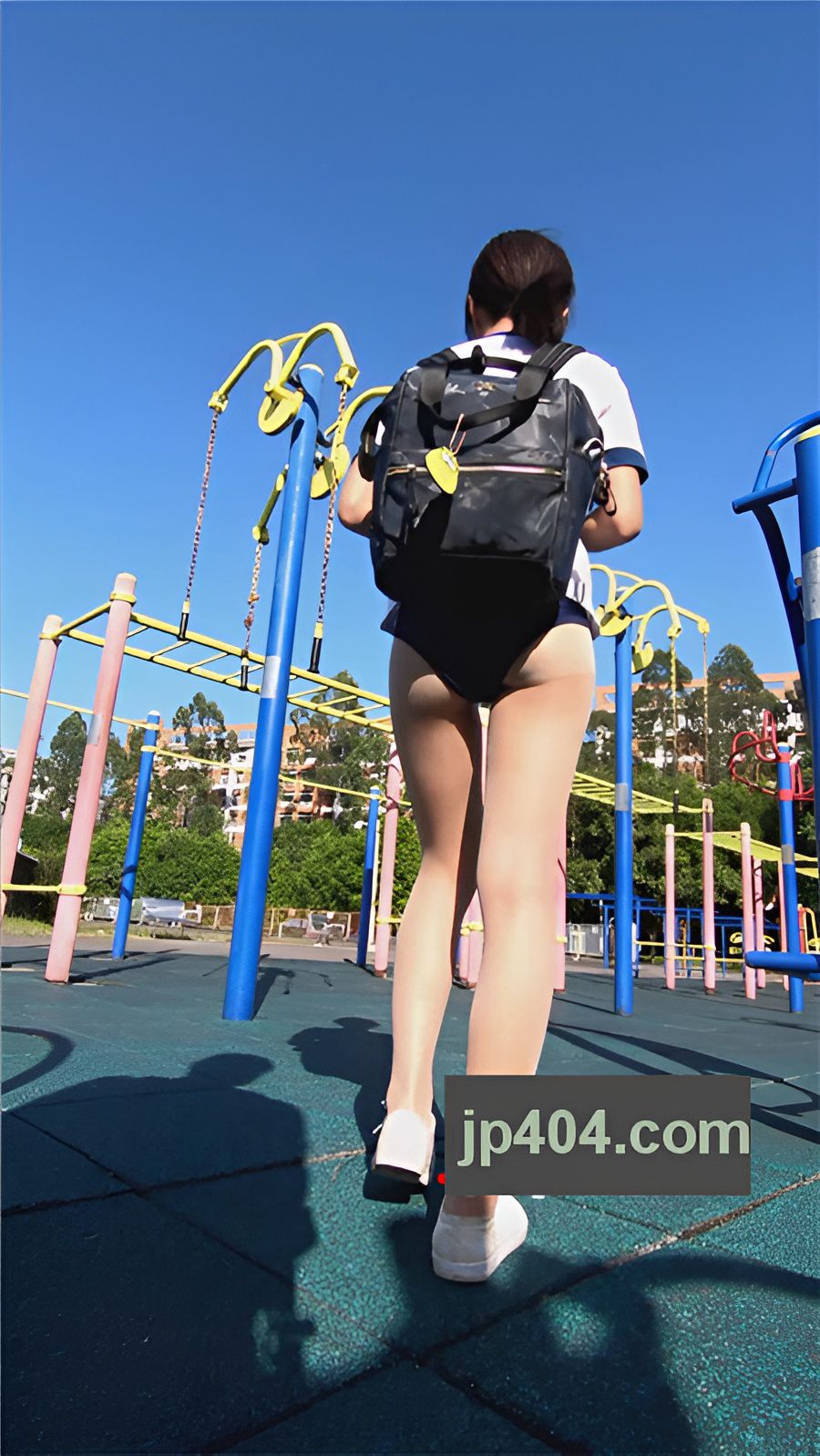 （视频）肉丝短发小姐姐[652M/MP4]