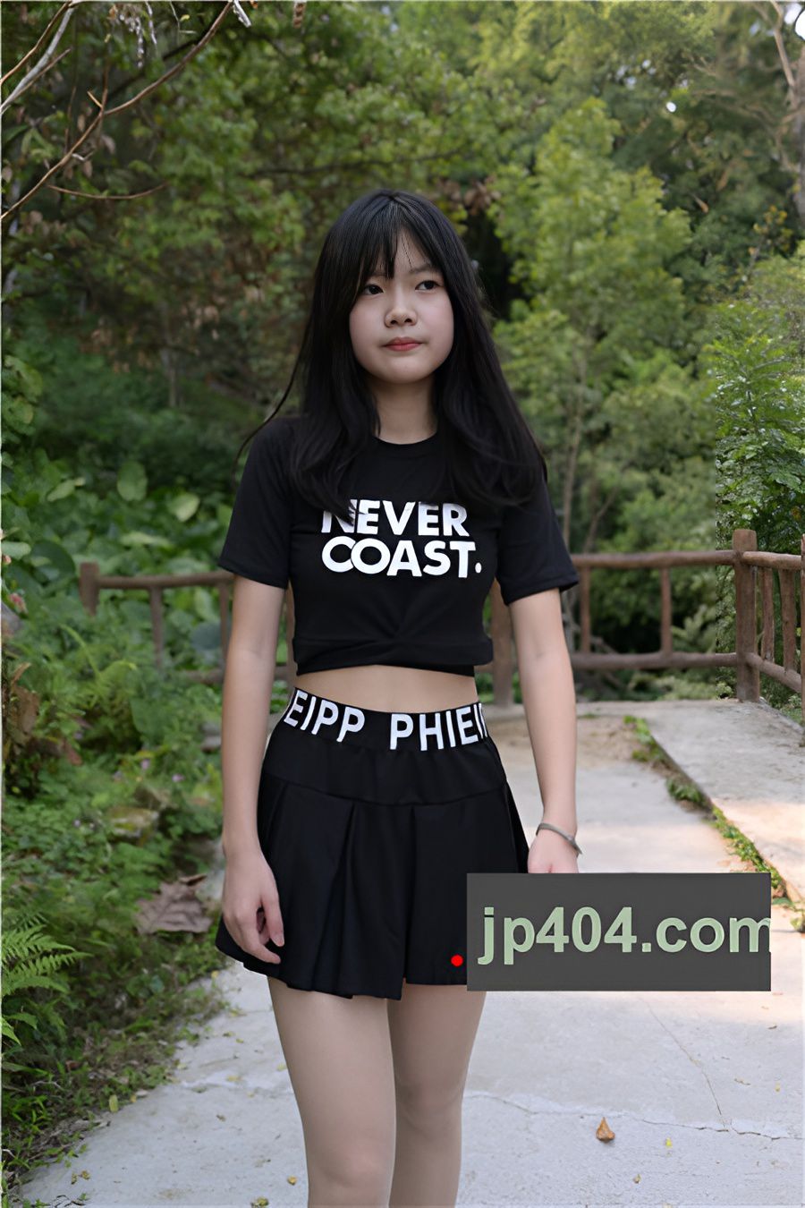 （套图）黑色短裙肉丝小妹(120P)[2.56G/JPG]