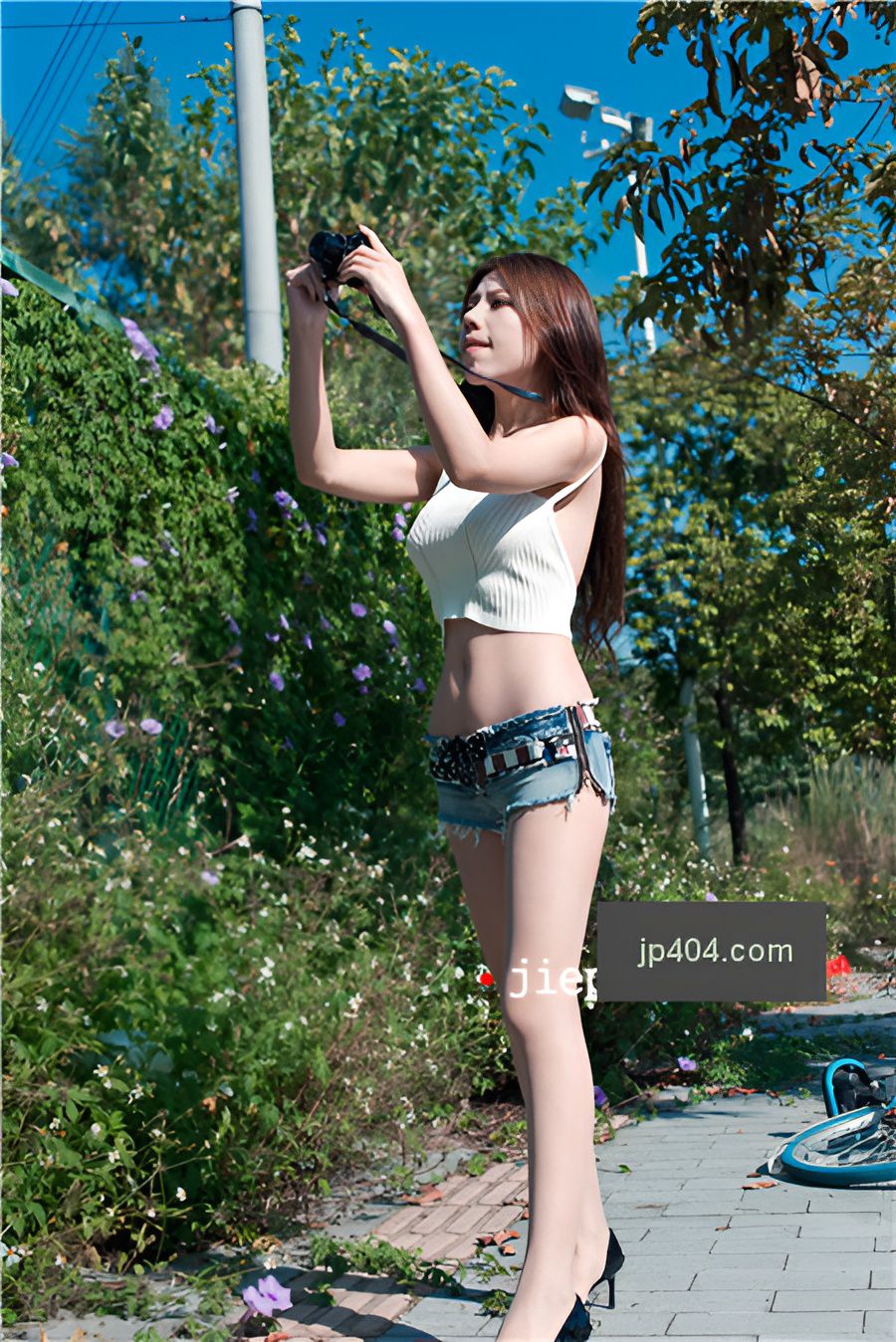 （套图）热裤小姐姐(267P)[2.21G/JPG]