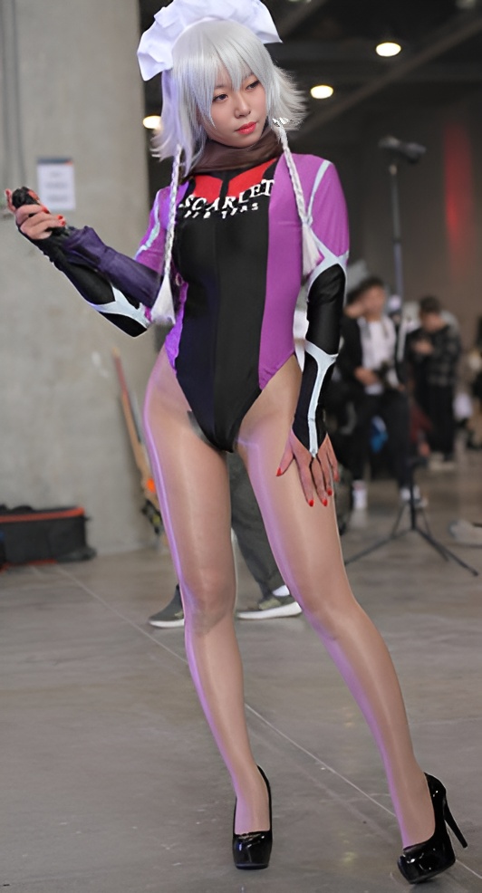 （视频）漫展肉丝妹子[5.61G/MP4]