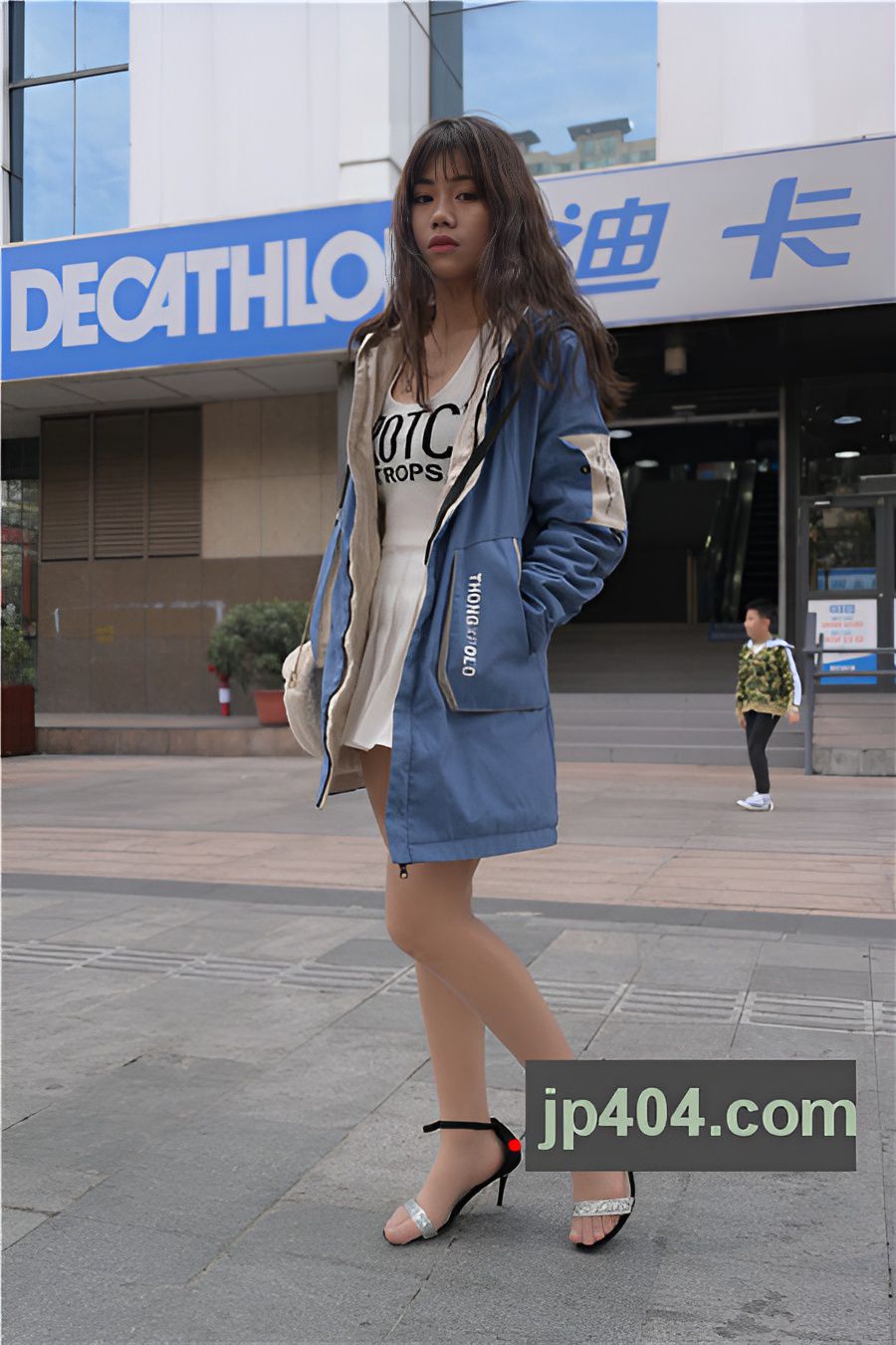 （套图）白色短裙小姐姐(434P)[8.53G/JPG]